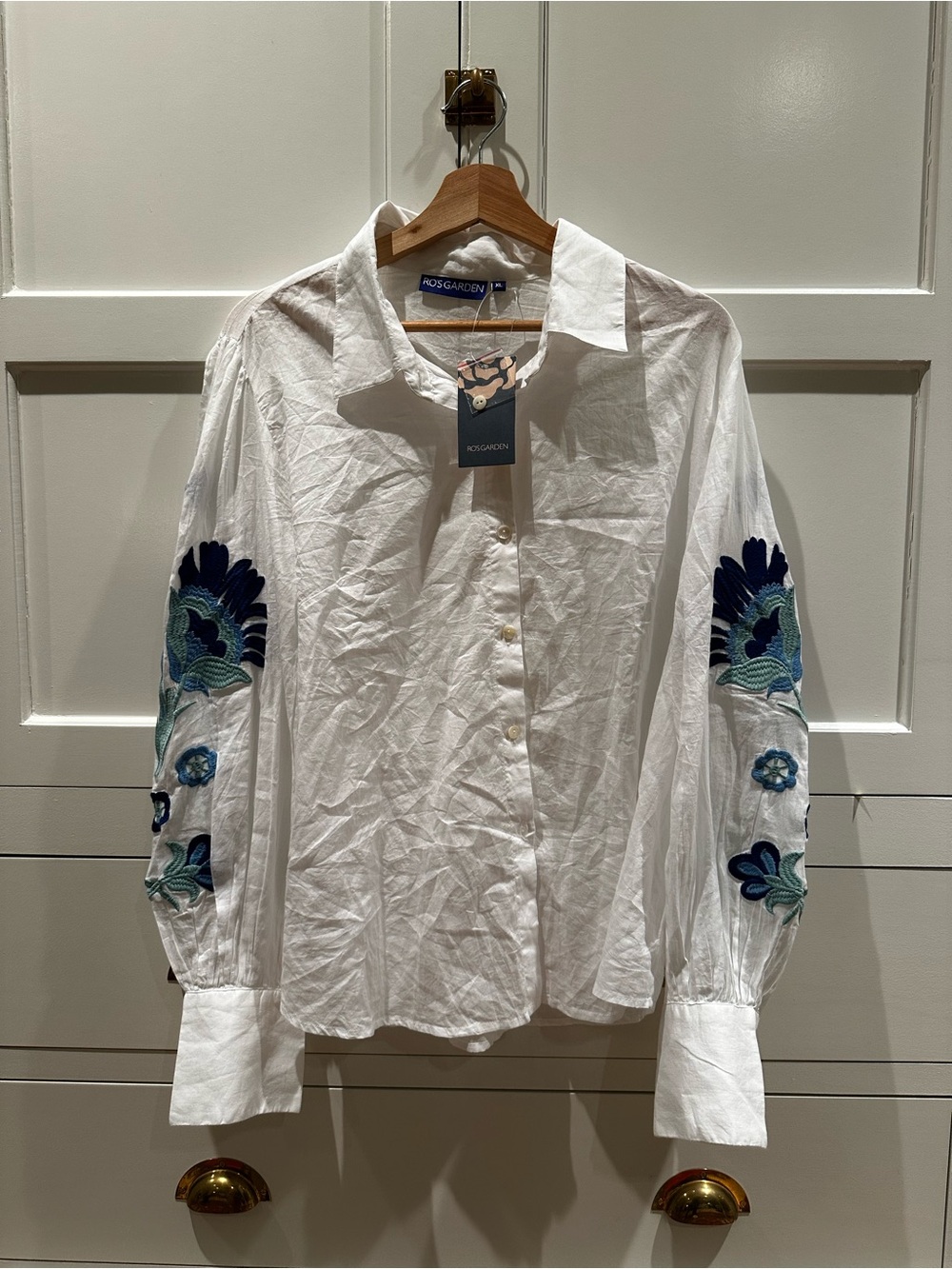 Rosgarbon White Embroidered Sleeve Button-Down Blouse